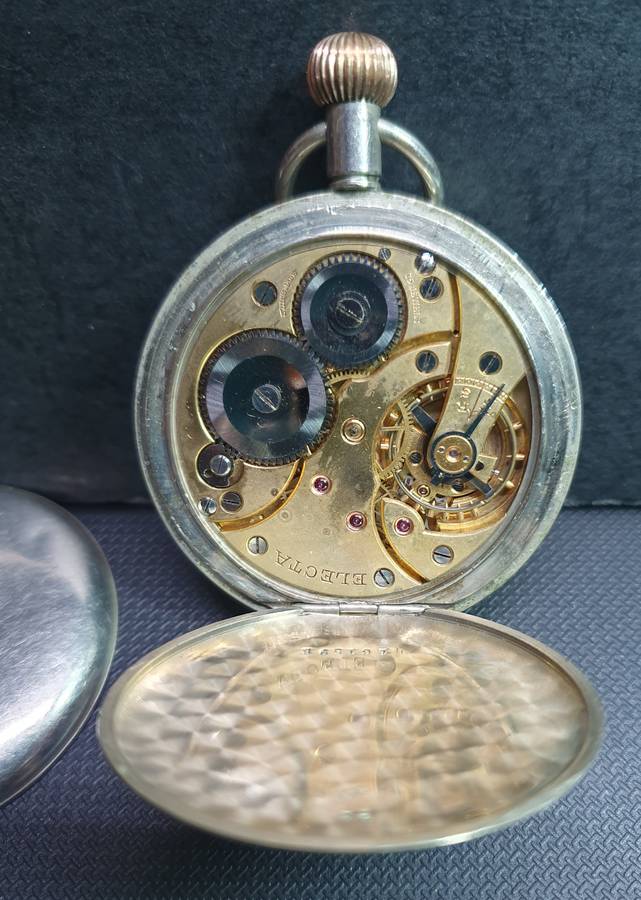 Rare Electa 30 Hour Non Luminous Mark V - World War I British Army RFC Pilots official Pocket watch