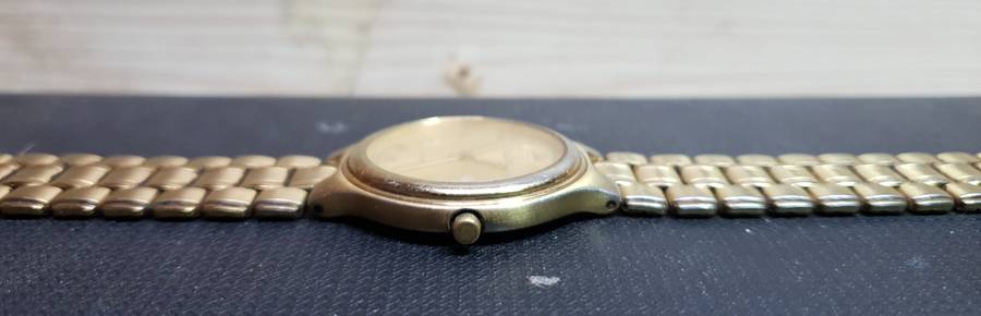 Vintage Elgin - USA Mens wristwatch with date window in good working condition