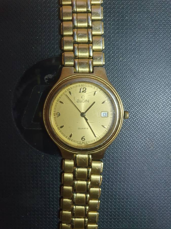 Vintage Elgin - USA Mens wristwatch with date window in good working condition