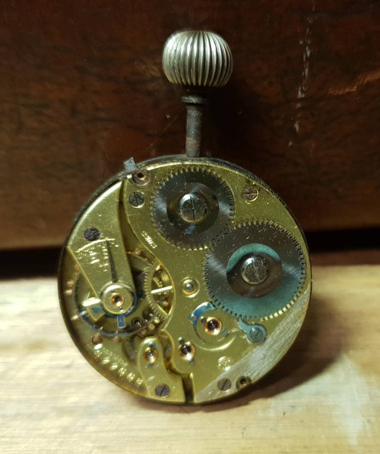 VINTAGE SWISS MADE MECHANICAL POCKET WATCH MOVEMENT ONLY WITH CROWN