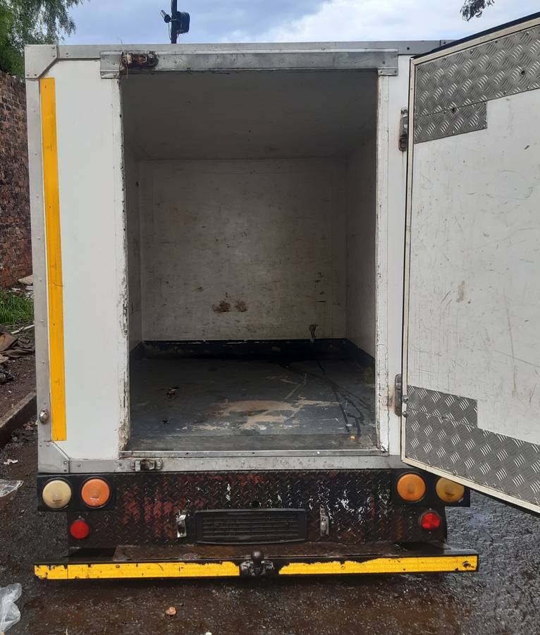 2.5 METER INSULATED (Refrigerated) BOX BODY / FRIDGE BODY  FOR HYUNDAI H1 / TOYOTA DYNA / NISS NP300