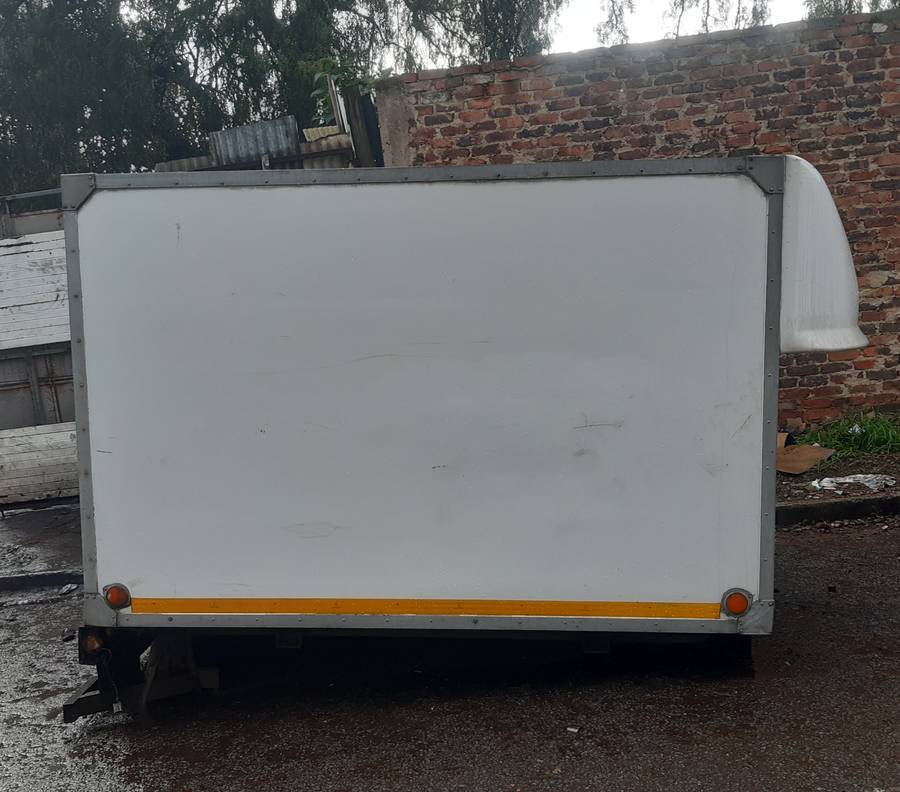 2.5 METER INSULATED (Refrigerated) BOX BODY / FRIDGE BODY  FOR HYUNDAI H1 / TOYOTA DYNA / NISS NP300