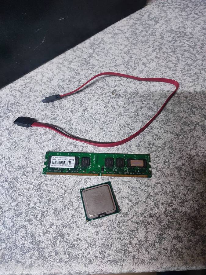 PC parts bundle (CASE + DDR2 RAM + LGA775 CPU)