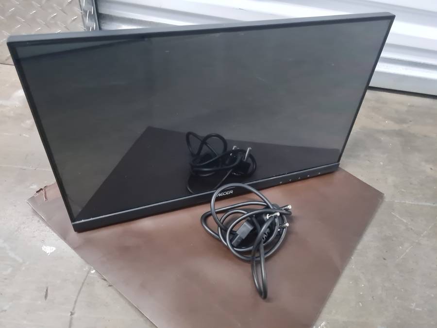 MECER 22INCH MONITOR LE22BW