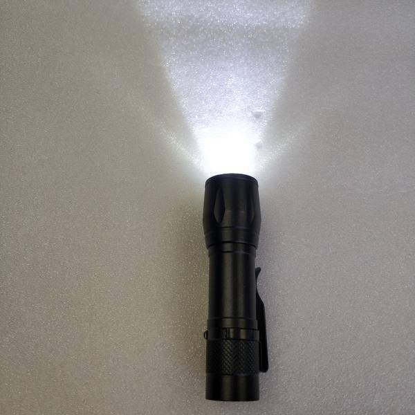 Rechargeable Torch 1000 LM Adjustable Zoom In Out USB Tactical Flashlight 10 cm