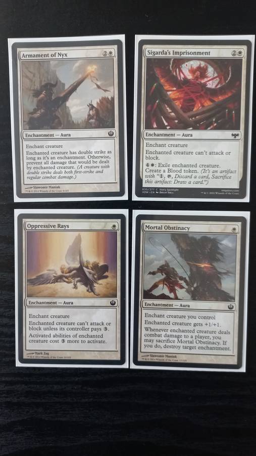 MAGIC THE GATHERING TRADING CARD - Commander Deck - Aron Benalias Ruin