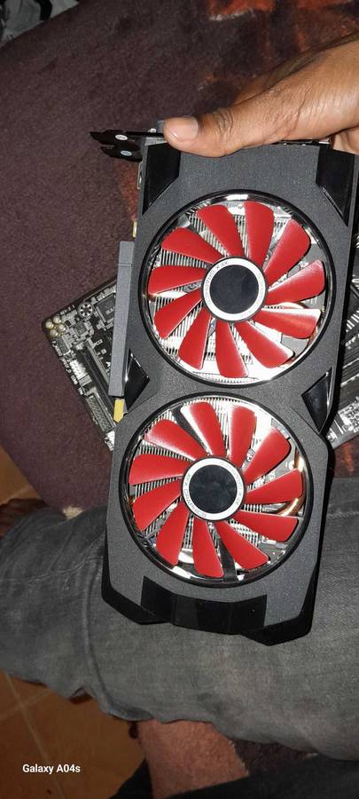 XFX Radeon RX 570 RS XXX Edition RX-570P4DFD6 4GB GDDR5 256-bit PCI-E 3.0 Desktop Graphics Card