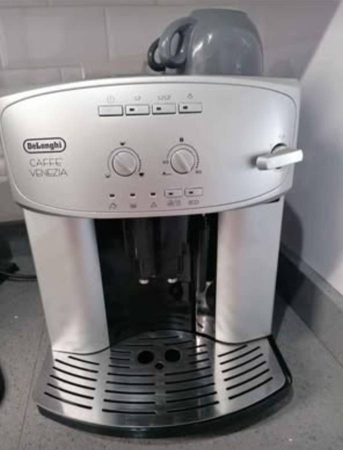 DeLonghi Venezia Coffee Machine