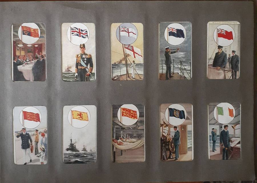 VINTAGE ANTIQUE LONDON CIGARETTE CARD ALBUM!