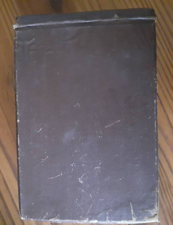 VINTAGE ANTIQUE LONDON CIGARETTE CARD ALBUM!