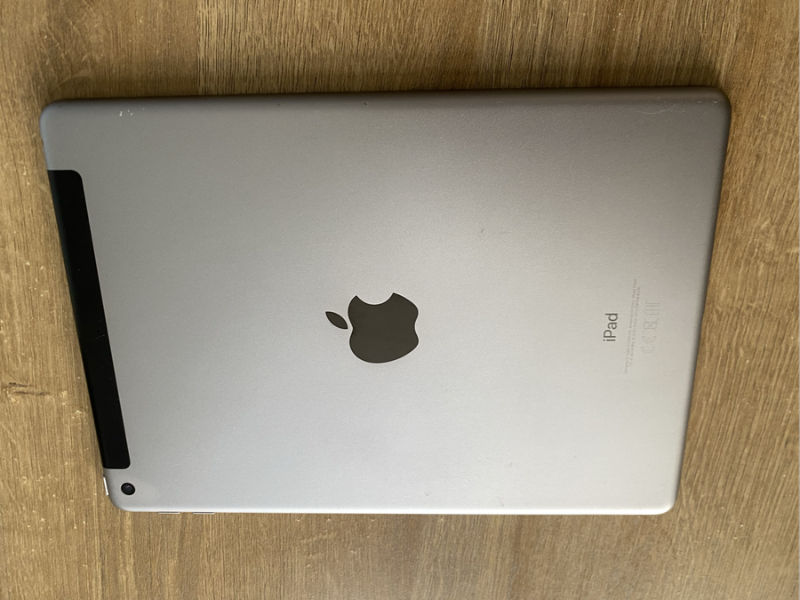 Apple IPad 6th Gen 128GB LTE