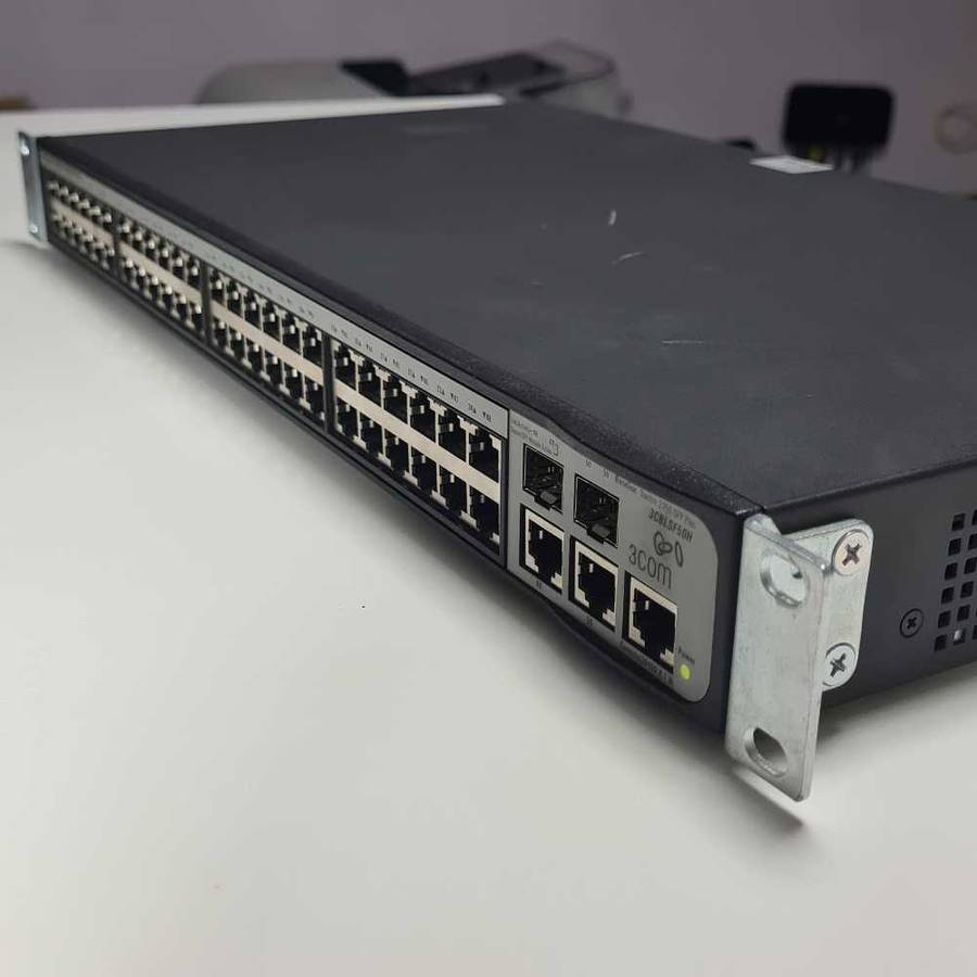 3Com Baseline 2250-SFP Plus Switch HP V1900-48G Switch