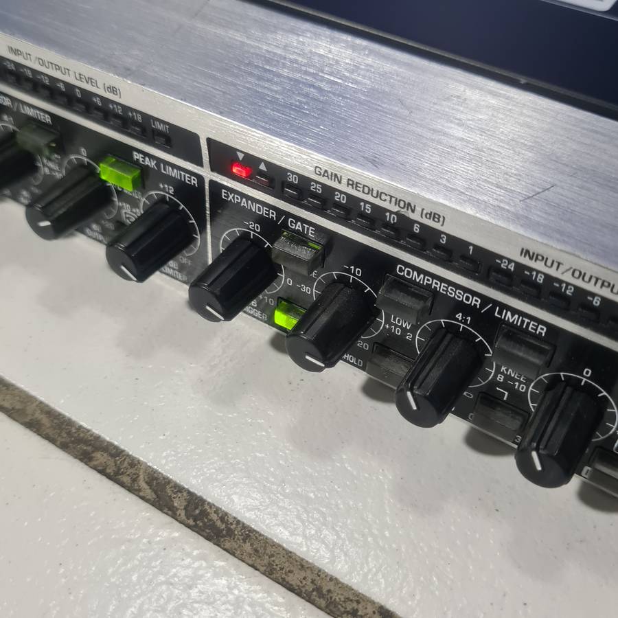 Behringer multicom pro-xl mdx4600