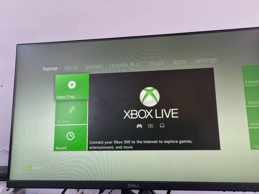 Xbox 360 Elite bundle with all accessories