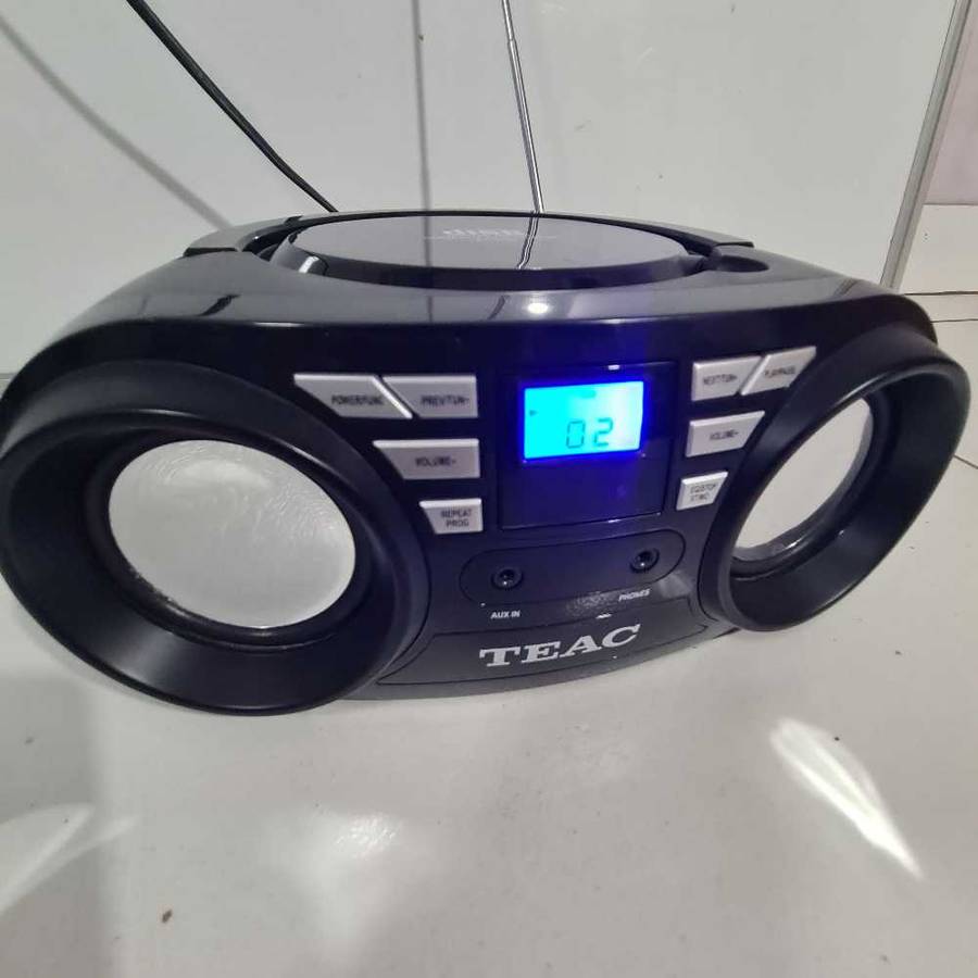 Teac CD player radio