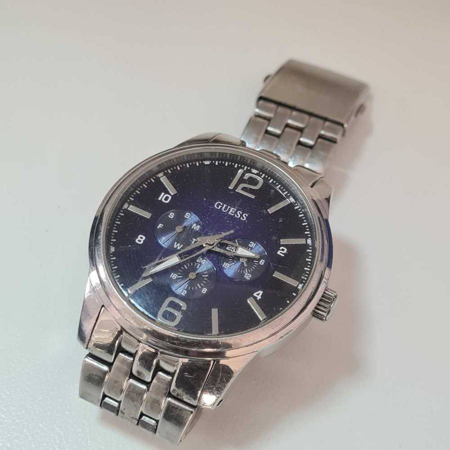 GUESS Men's U0252G2 watch (see details)