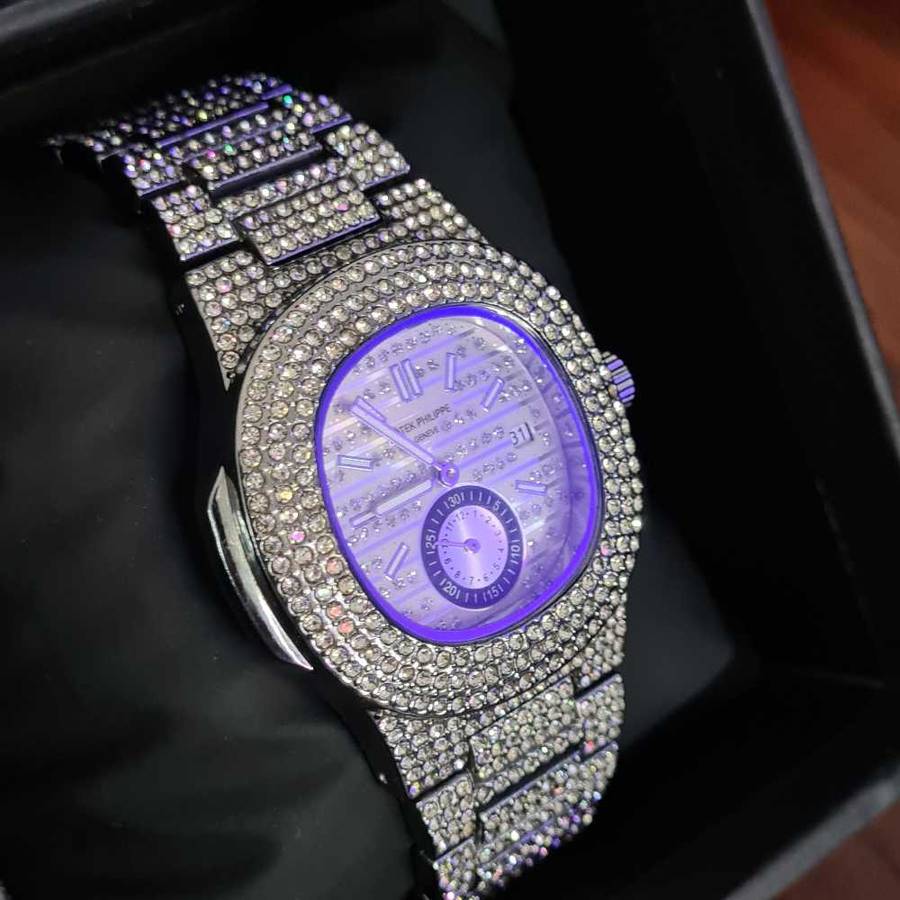 Patek Philipe Geneve iced-out watch (see details)