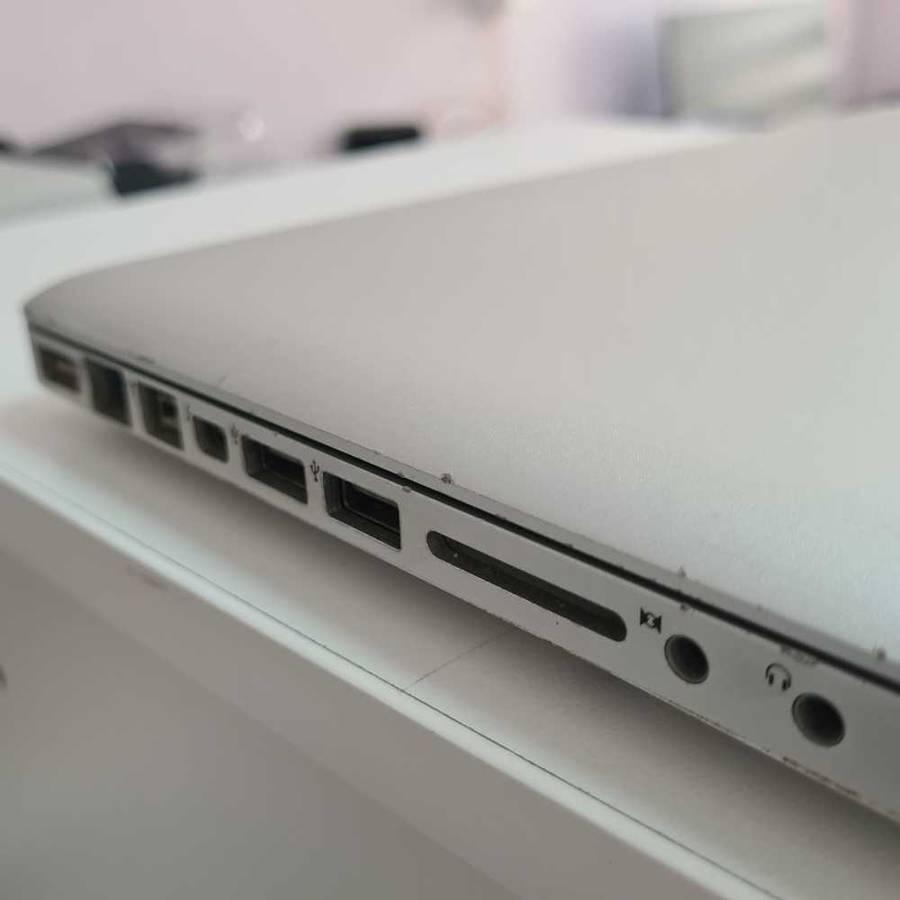 MacBook Pro (15-inch, Early 2011)