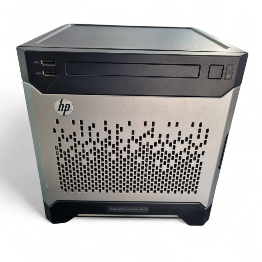 HP ProLiant MicroServer Gen8. (keeps flashing red)