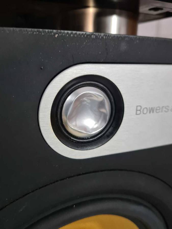 B&W 684 Speakers