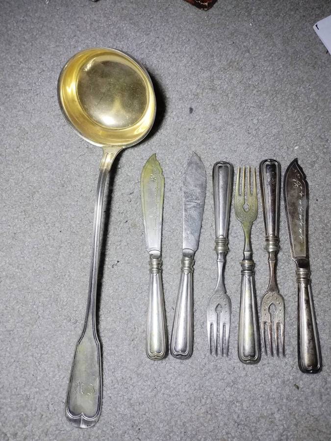 538g silver cutlery 800