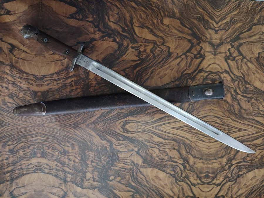 WW1/2  British 1907 Pattern Bayonet & Scabbard (Sanderson & Mangrovite)