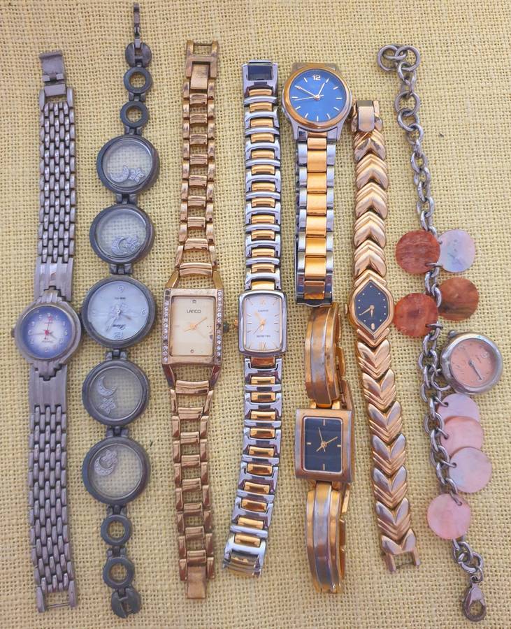8 x Wristwatches (not working) - only for user Dior1 to respond