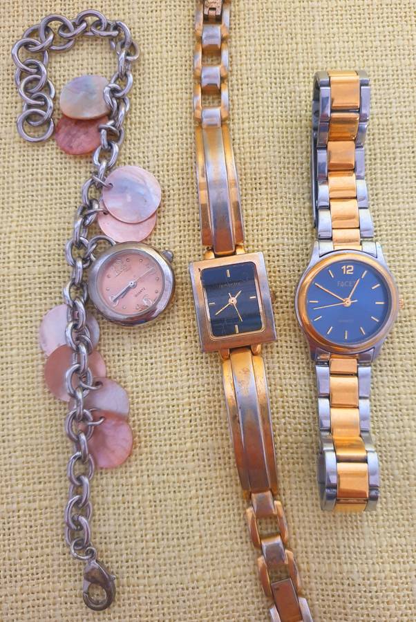 8 x Wristwatches (not working) - only for user Dior1 to respond