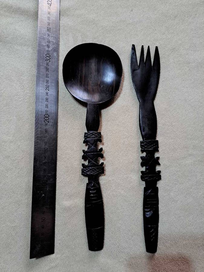 Decrotive handcarved spoon and fork sets