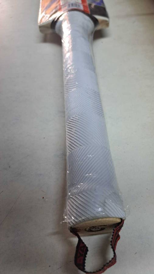 Gray-Nicolls powerbow6 thunder cricket bat