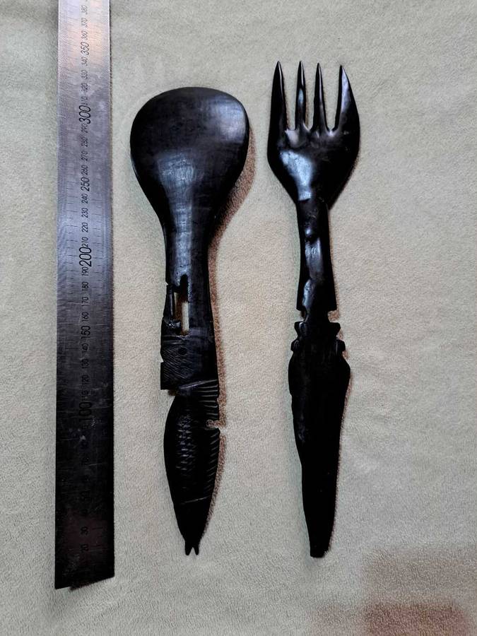 Decrotive handcarved spoon and fork sets