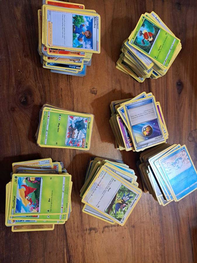 Huge Pokémon tcg collection. 1200+ cards No duplicates!
