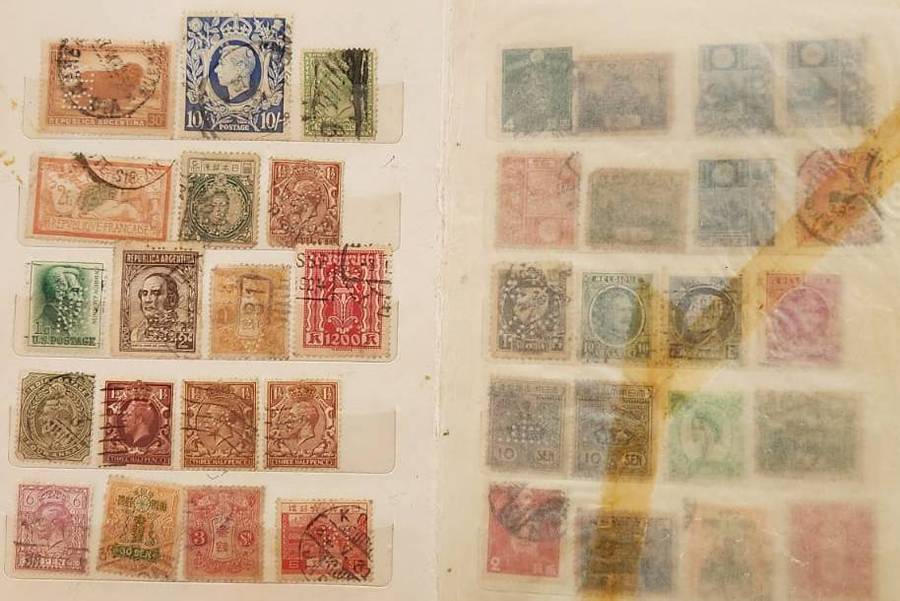 Stamp Album Hard Cover 8 Page 14 Sides  Mix World Perforated stamps (NOT CHECKED)