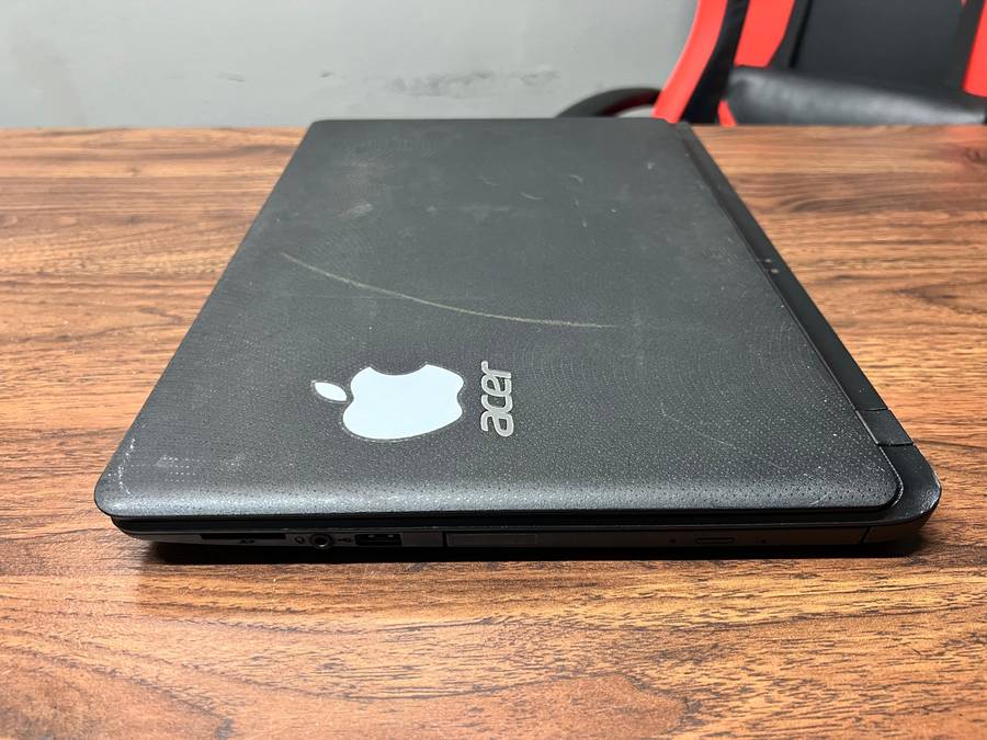 Acer Aspire ES 15 - i5 7TH Gen