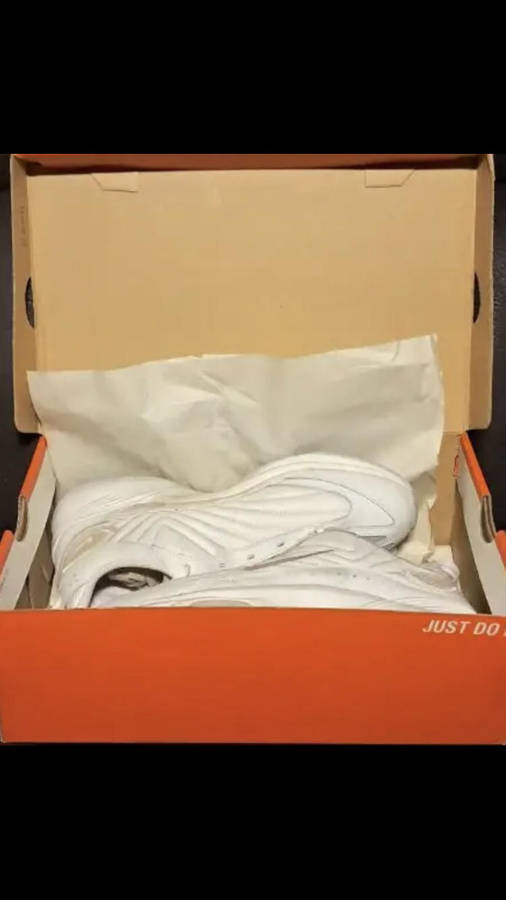 Nike woman steadyIII leather size 8