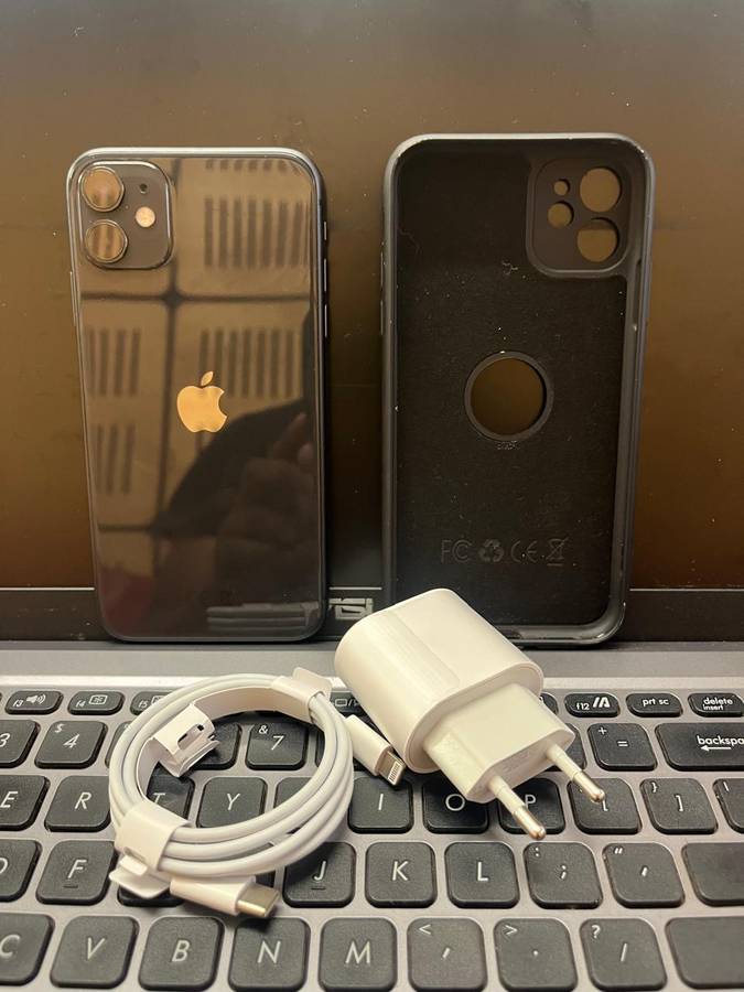 Newly refurbished iphone 11 black 64 GB