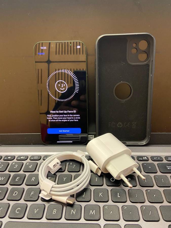 Newly refurbished iphone 11 black 64 GB