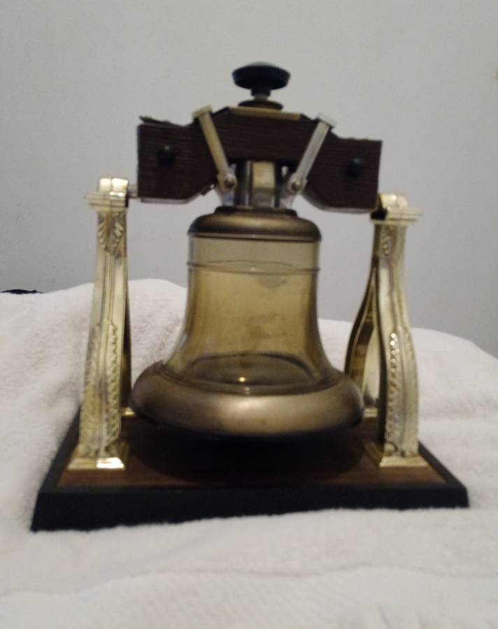 Vintage Collectable Liberty Bell Whisky Musical Decanter. Working
