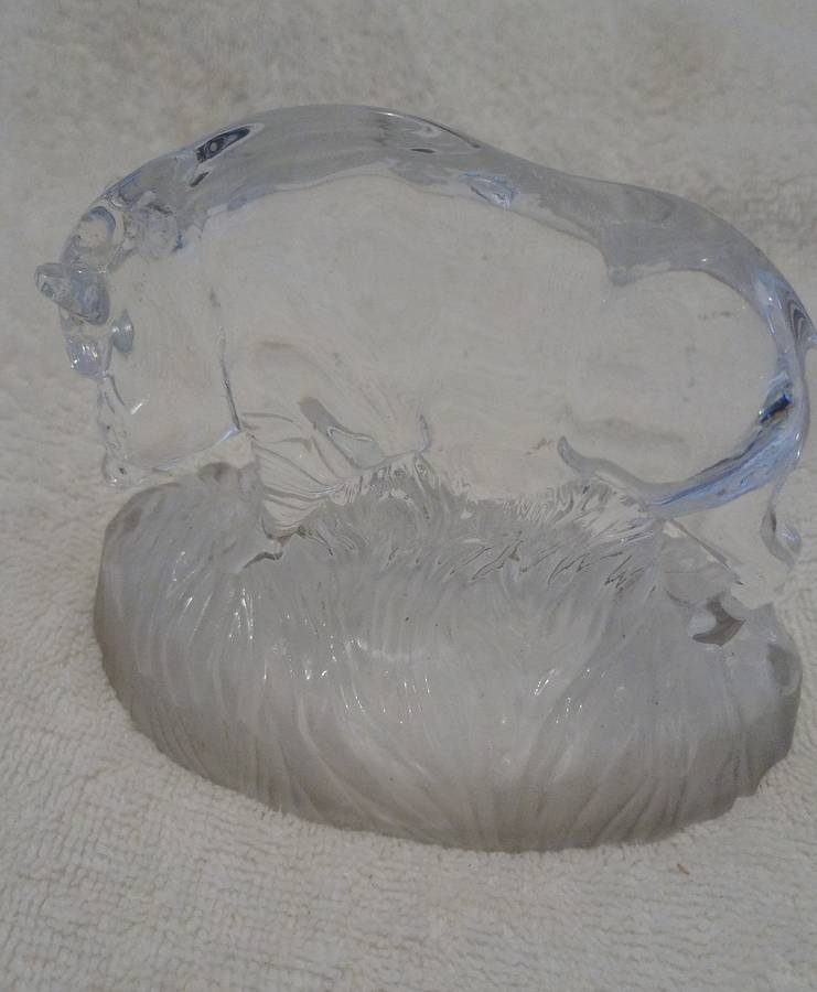 Beautiful Decorative Wild Boar Hog Glass Sculpture/ Paperweight . Collectable
