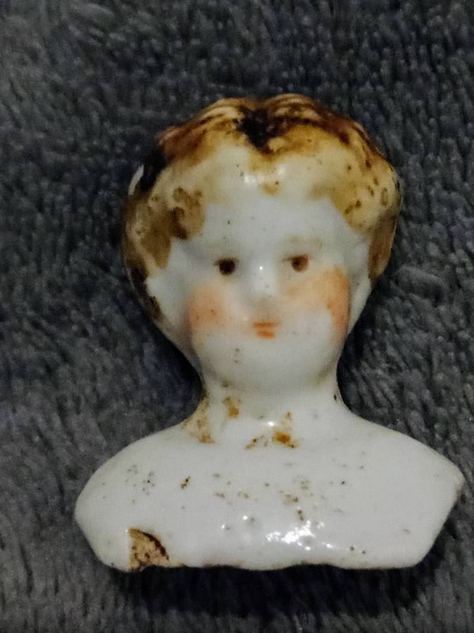 Antique Miniature Shoulder Doll Head Rare item.