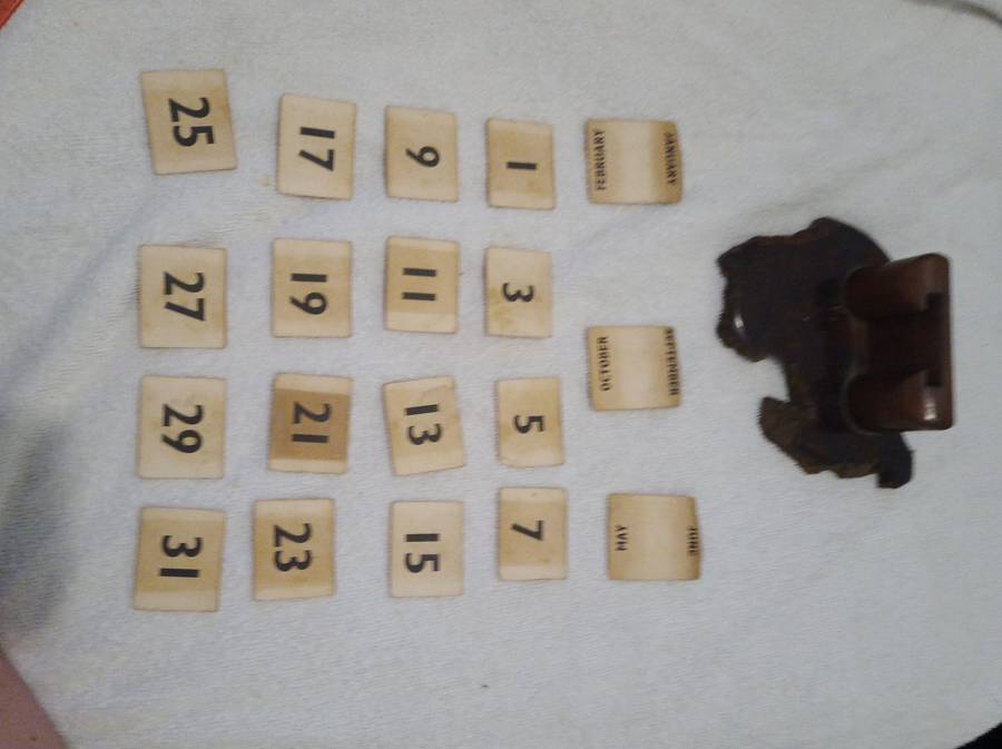 Vintage Antique Hand Made Weatherwoods Desk Calendar.