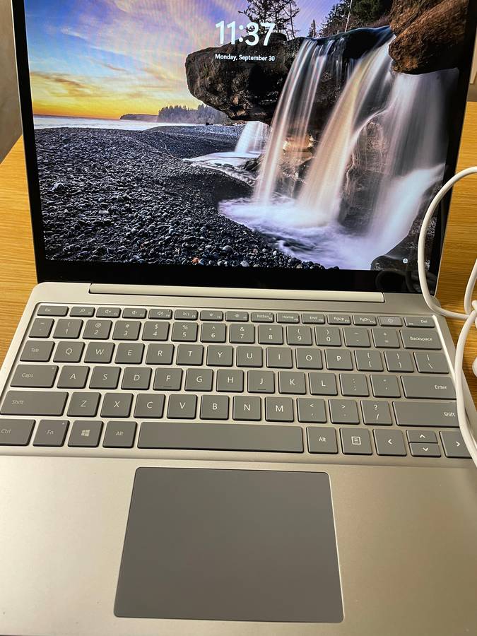 Microsoft Surface Laptop Go - i5 - 1035G1 CPU - 8 GB - RAM - 256 GB SSD