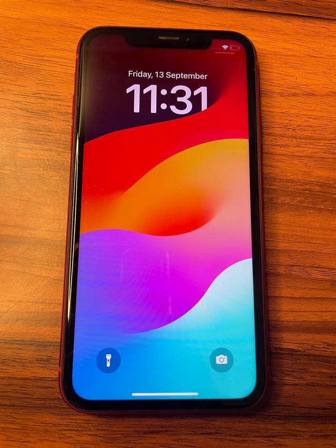 Apple iPhone XR - Red - 64 GB