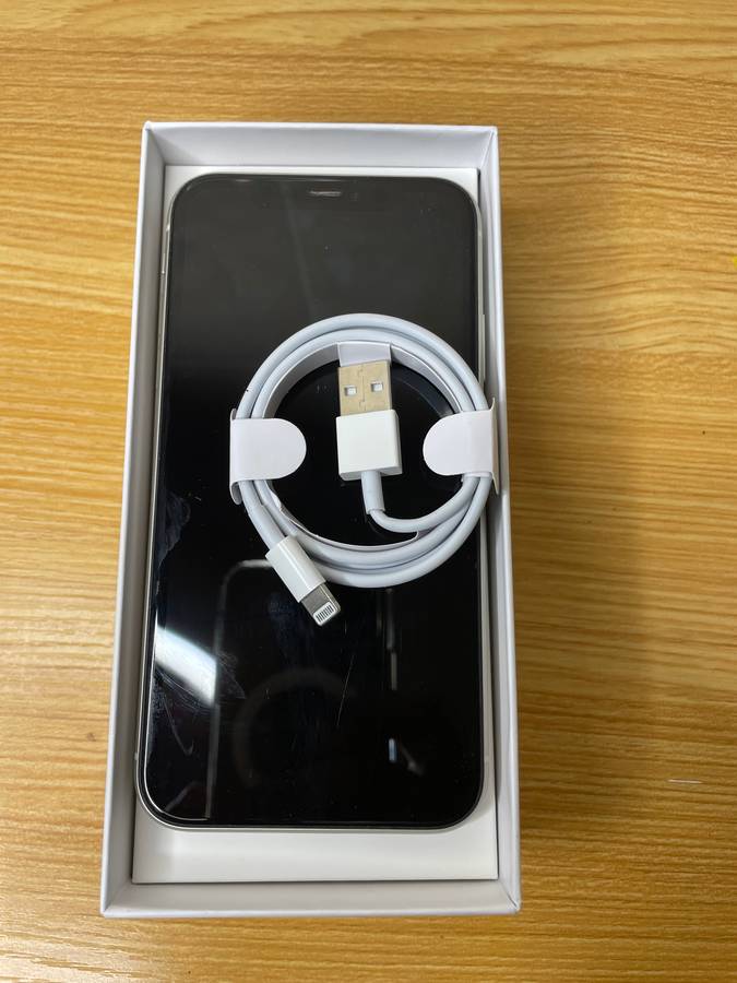 Apple iPhone 11 - 64 GB - White