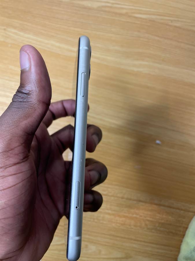 Apple iPhone 11 - 64 GB - White