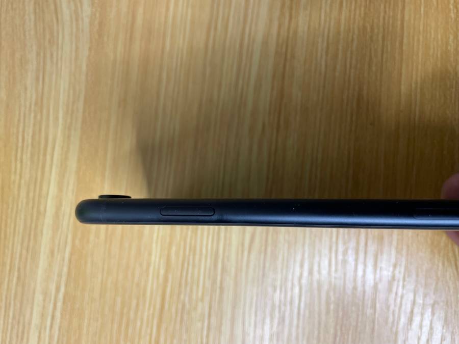 Apple iPhone XR - 64 GB - Black