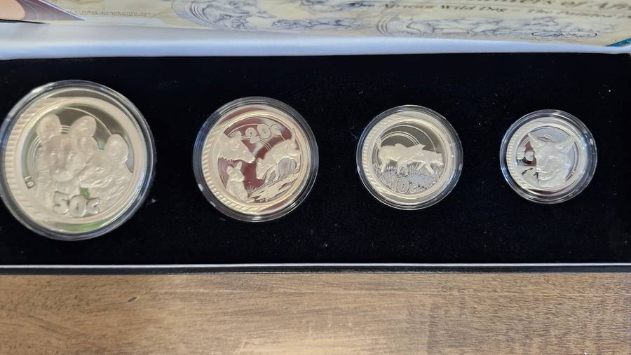 2005 Wildlife Proof Set - The African Wild Dog (Silver)