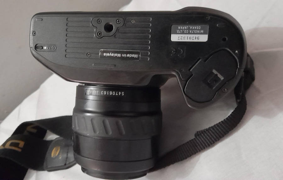 Minolta Dynax 300si 35mm SLR Film Camera