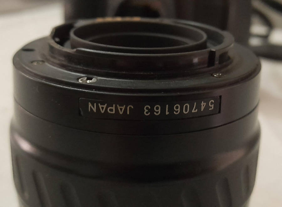 Minolta Dynax 300si 35mm SLR Film Camera