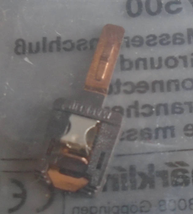 MARKLIN HO SCALE - 7500 GROUND CONNECTOR IN PKT